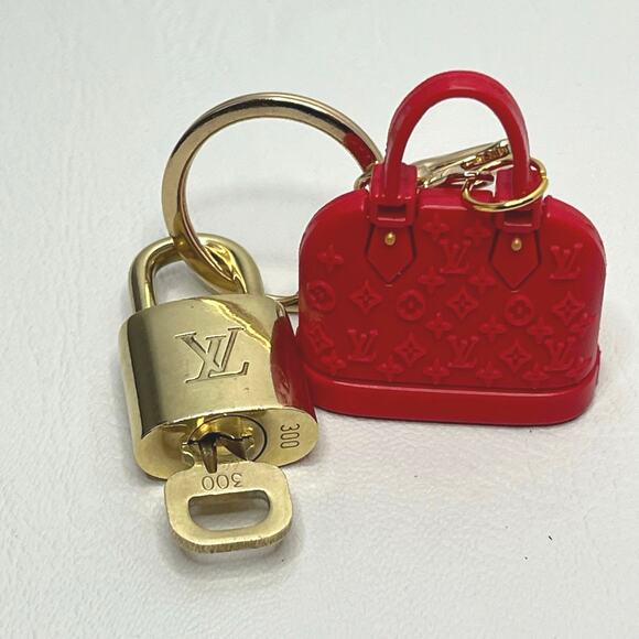 Louis Vuitton Lock and Key Set #300 with a Red Mini Fashion Handbag Keychain - Picture 1 of 5